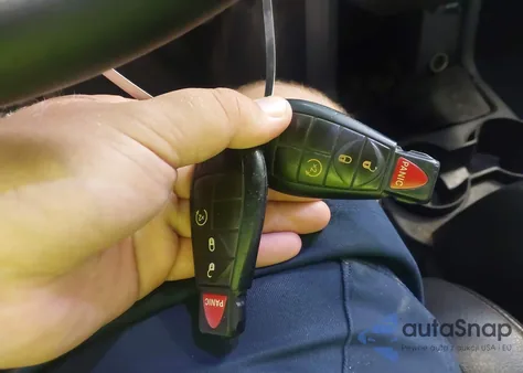 2009 Dodge Journey R/T z USA, uszkodzony, nr VIN 3D4GG67VX9T249536